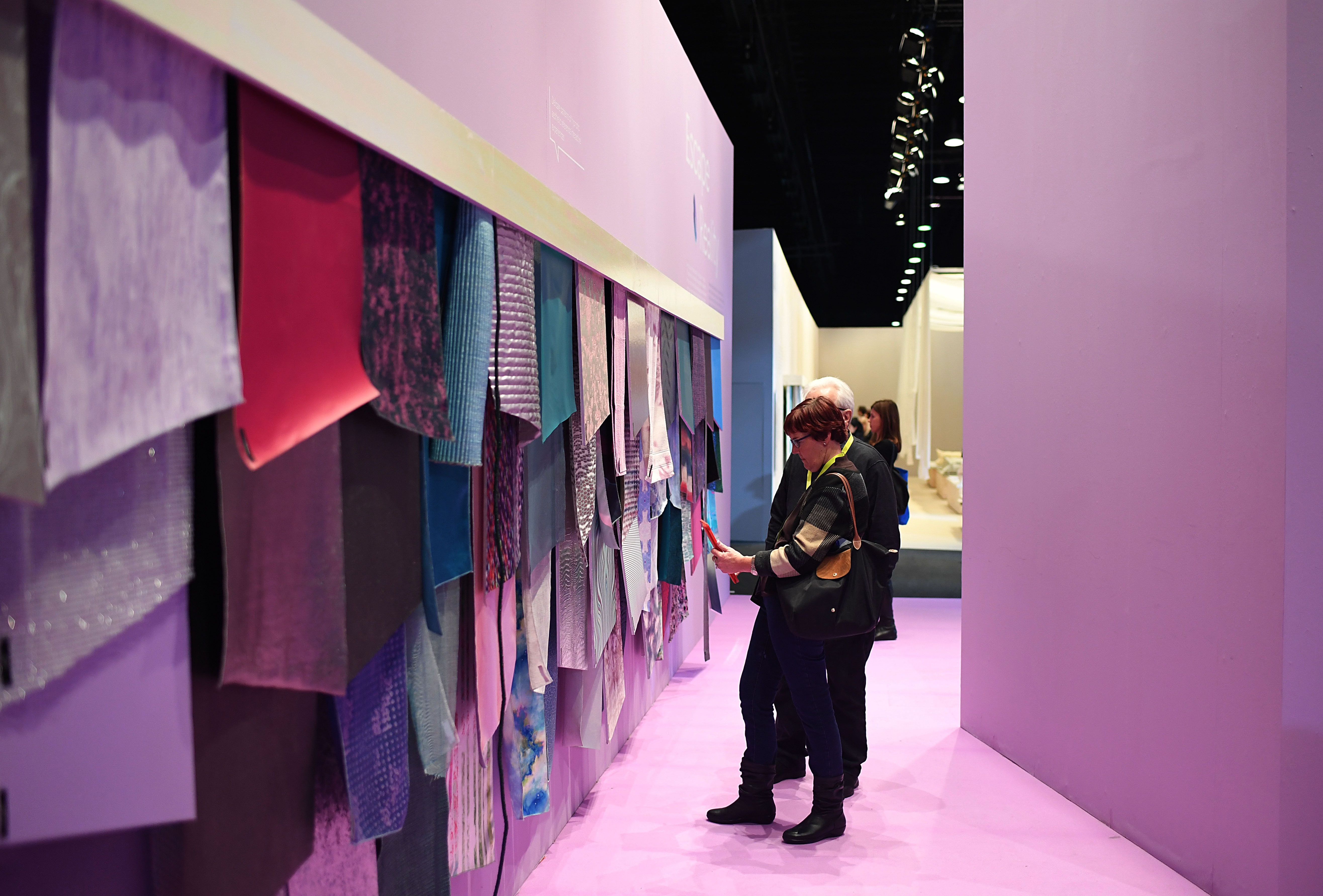 光影交織的纖維世界 上海國家會展中心紡織品展會拍攝全記錄